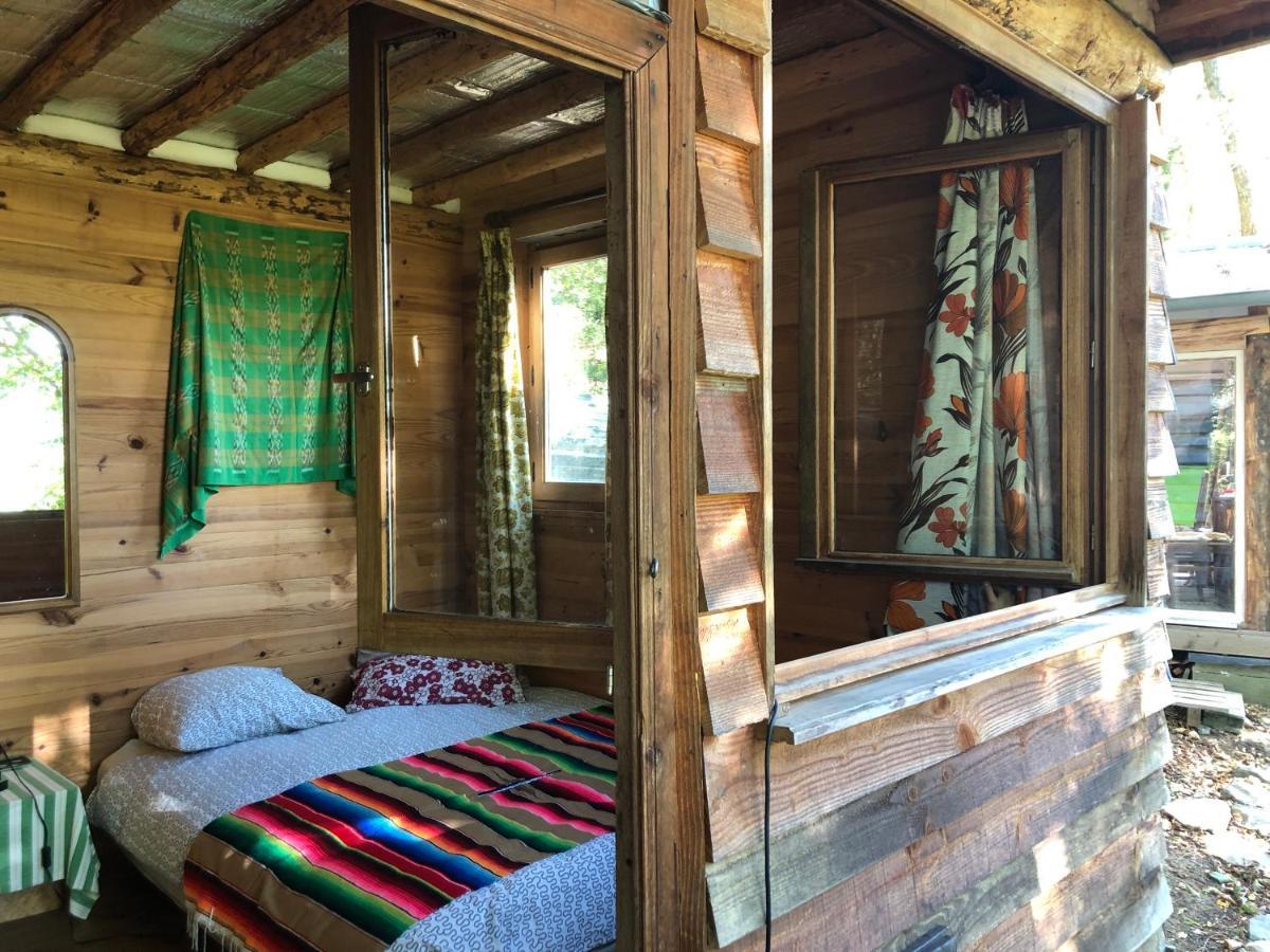 Fenetre Sur Les Pyrenees Luxury tent